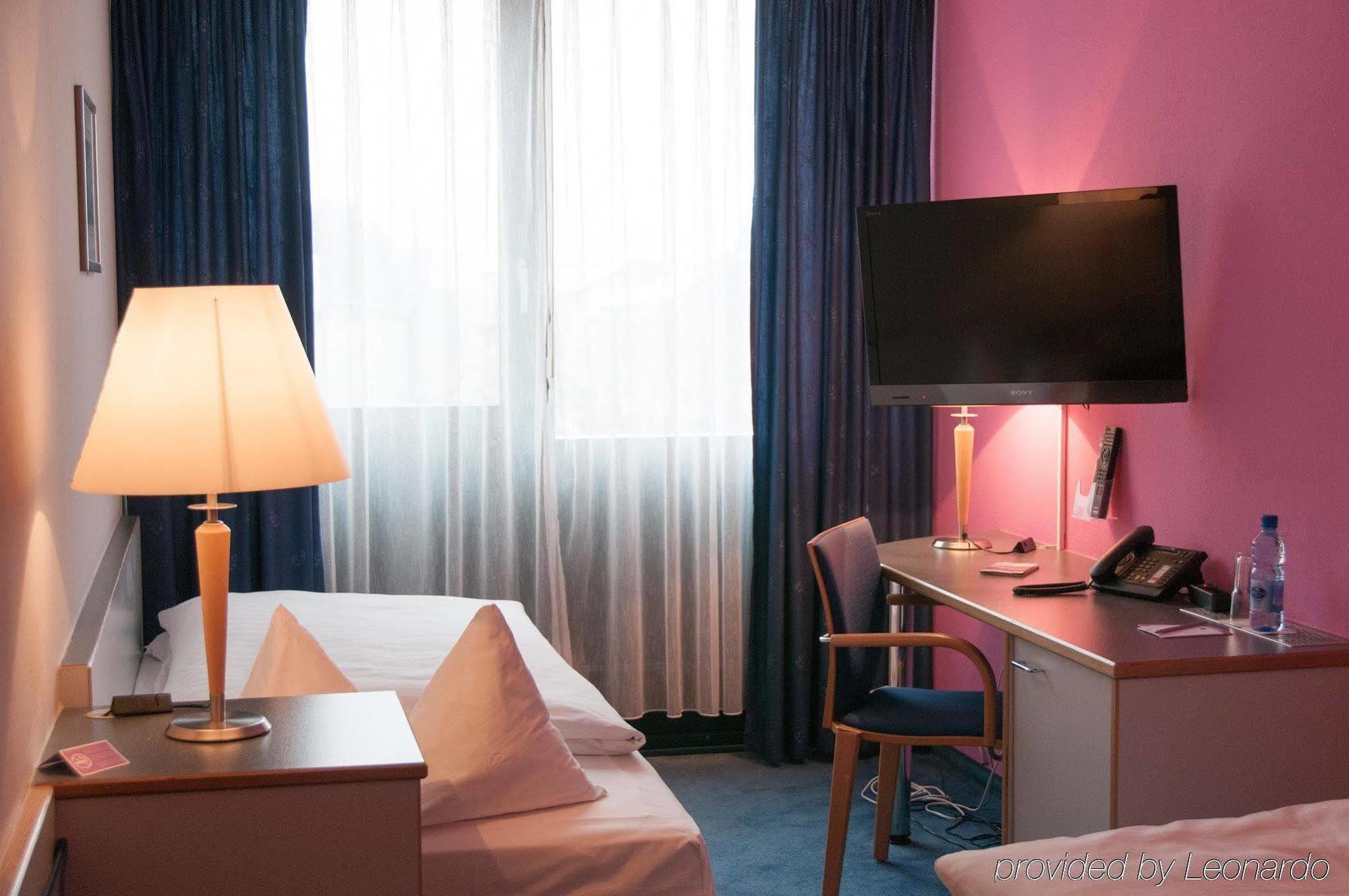 Geroldswil Swiss Quality Hotel Zurich Phòng bức ảnh
